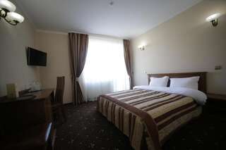 Отель Sonyachniy Promin Поляна Стандартный двухместный номер с 1 кроватью-4